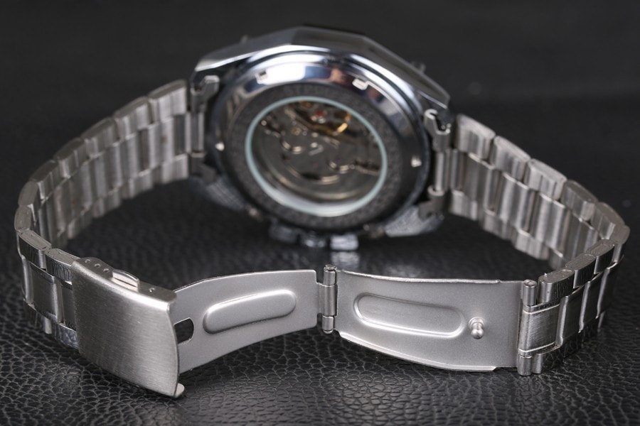 นาฬิกาข้อมือ Winner สายสแตนเลส หน้าปัดดำ รุ่น D161
