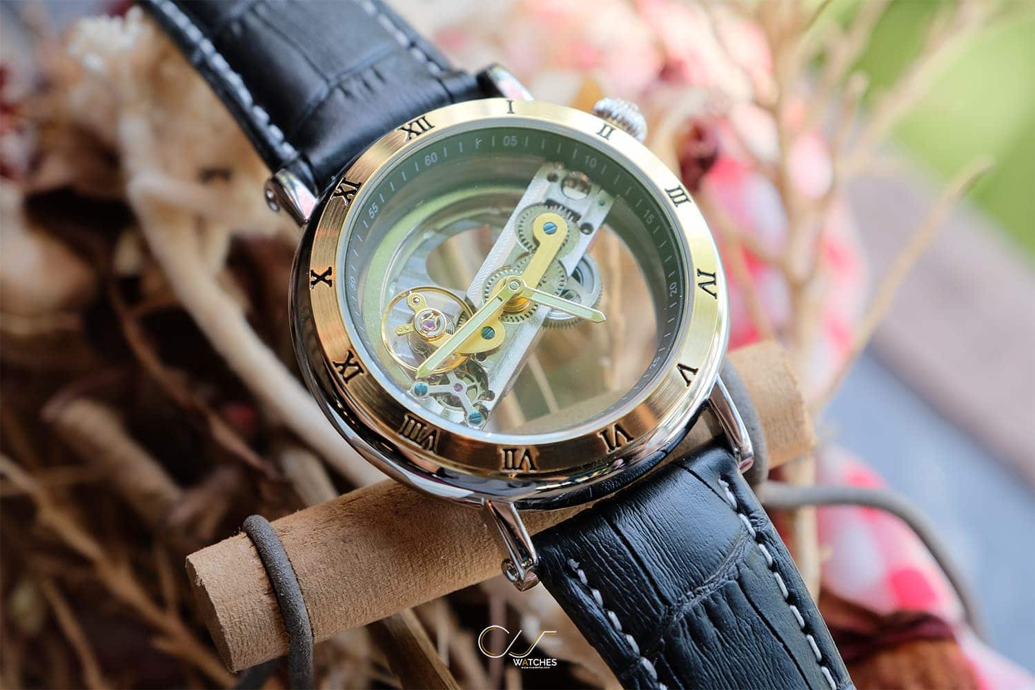 นาฬิกาข้อมือ Forsining สายหนังดำ ขอบทอง รุ่น S1001